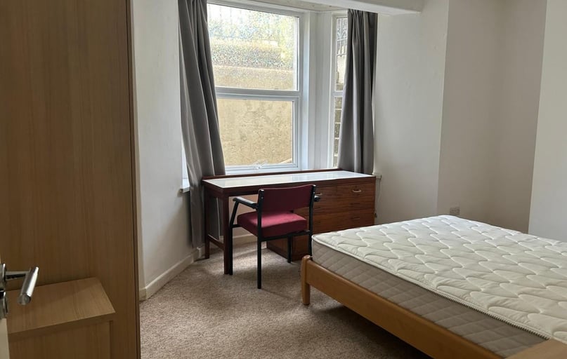 Napier Terrace, Flat 1, Mutley, Plymouth - Image 1